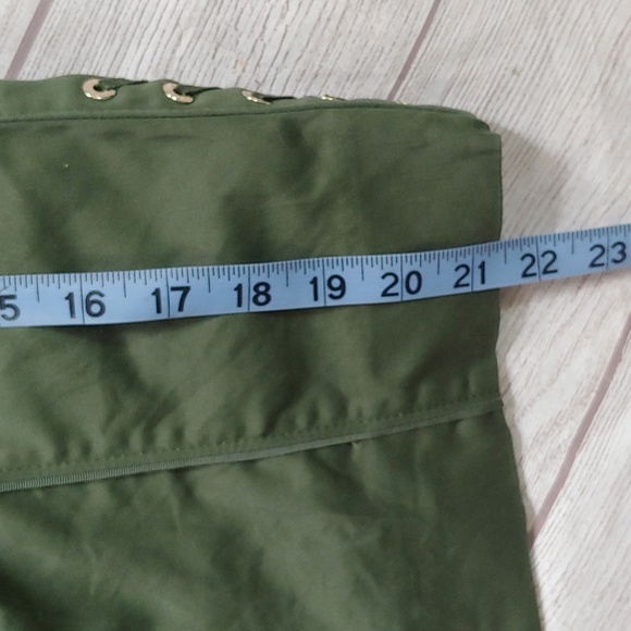 WHITE HOUSE BLACK MARKET SAGE GREEN PENCIL SKIRT - Picture 9 of 9